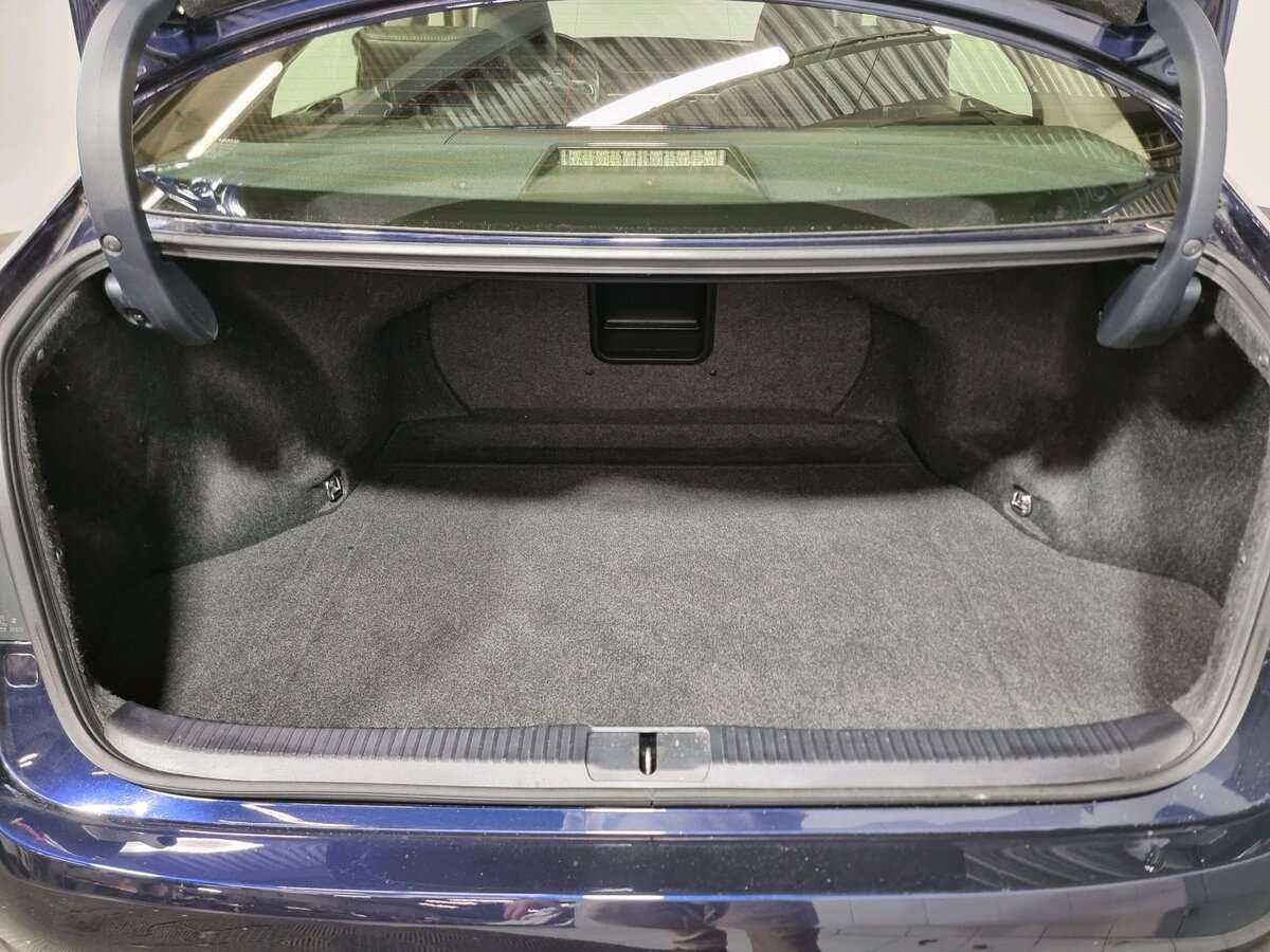 Lexus ES с пробегом — 2016 год. Фото: #5