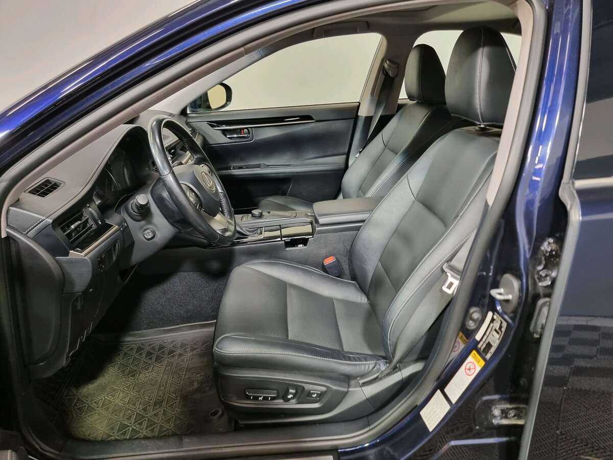 Lexus ES с пробегом — 2016 год. Фото: #6