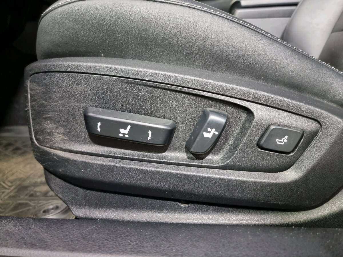 Lexus ES с пробегом — 2016 год. Фото: #7