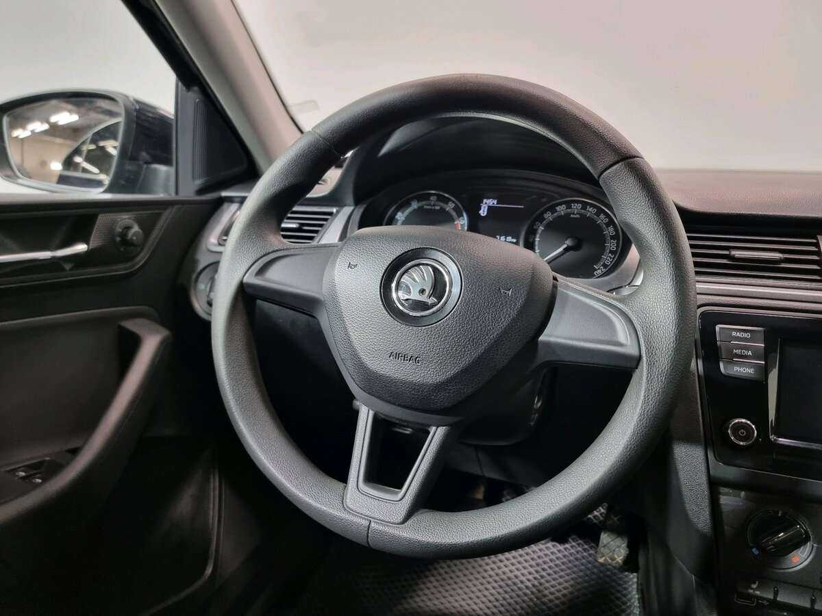 Skoda Rapid с пробегом — 2019 год. Фото: #11