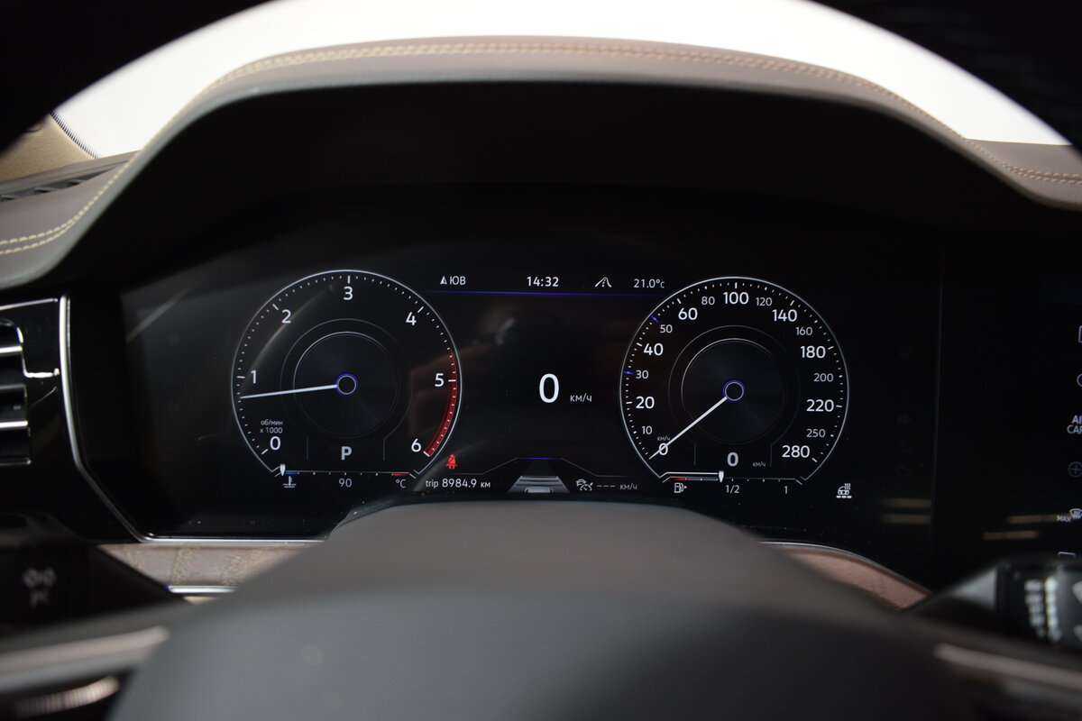 Volkswagen Touareg с пробегом — 2022 год. Фото: #29