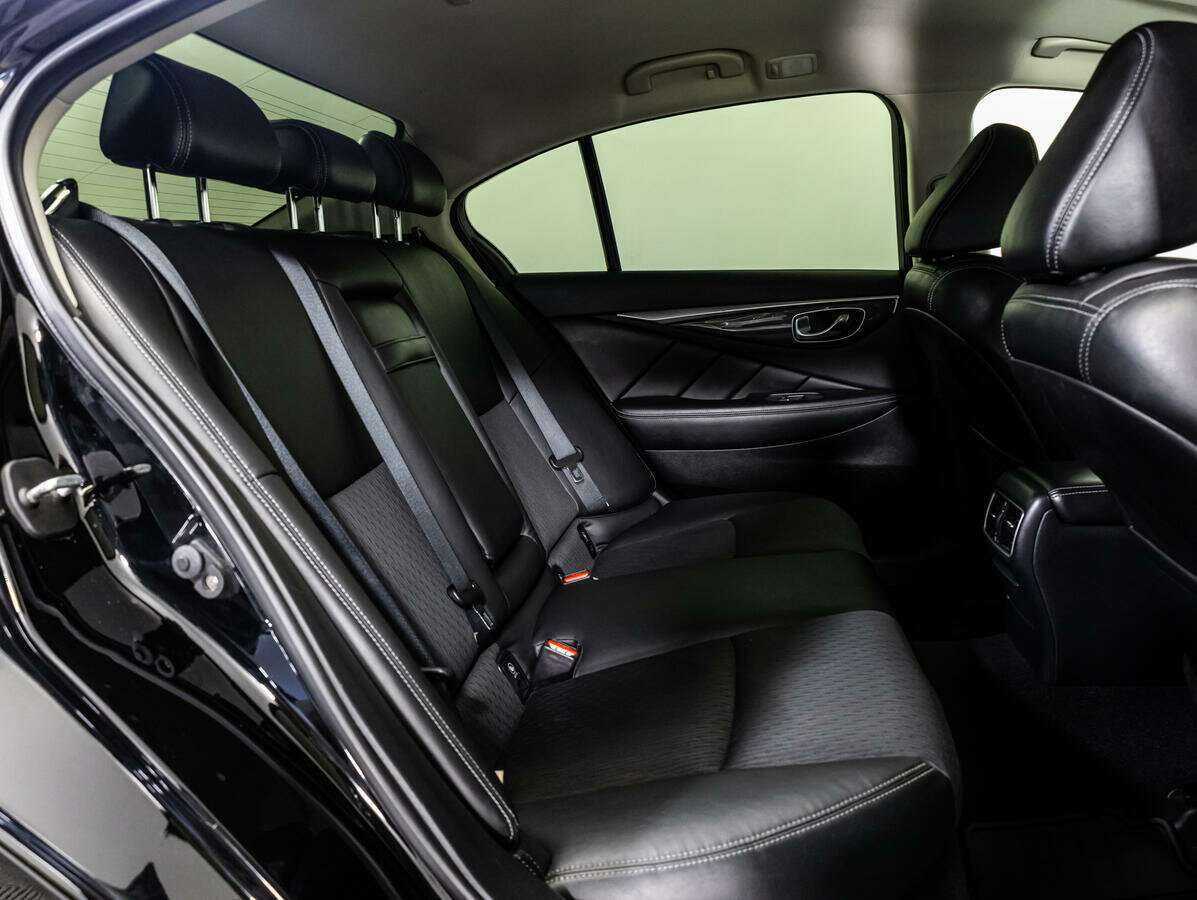 Infiniti Q50 с пробегом — 2014 год. Фото: #7