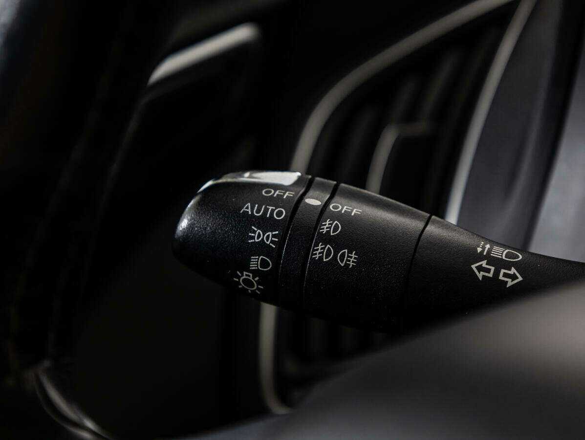 Infiniti Q50 с пробегом — 2014 год. Фото: #10