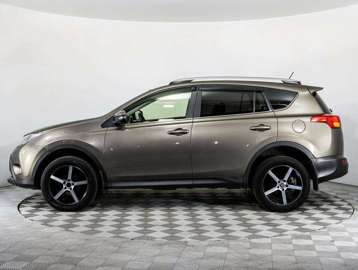 Toyota RAV4 с пробегом — 2014 год. Фото: #7