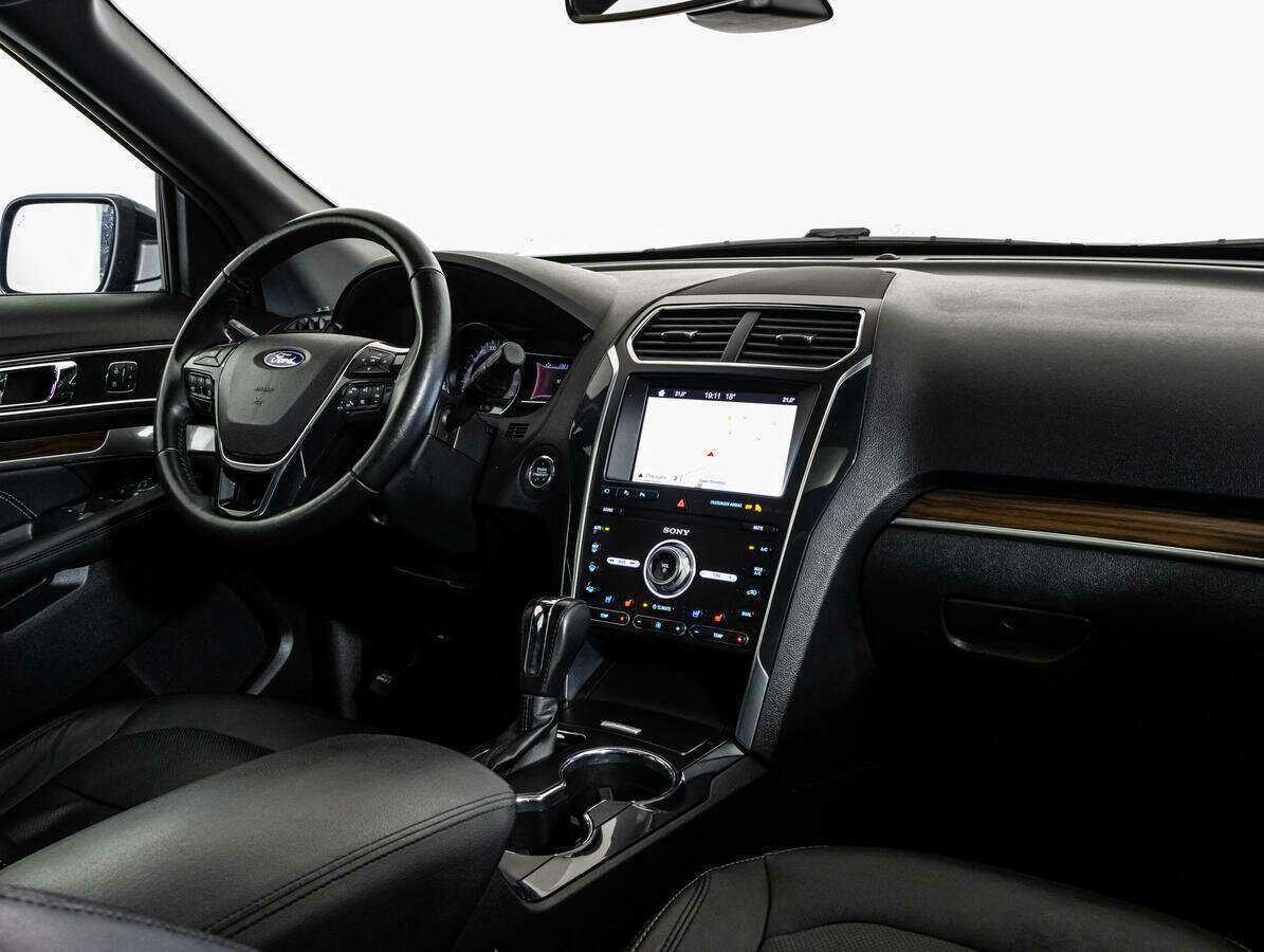 Ford Explorer с пробегом — 2018 год. Фото: #8