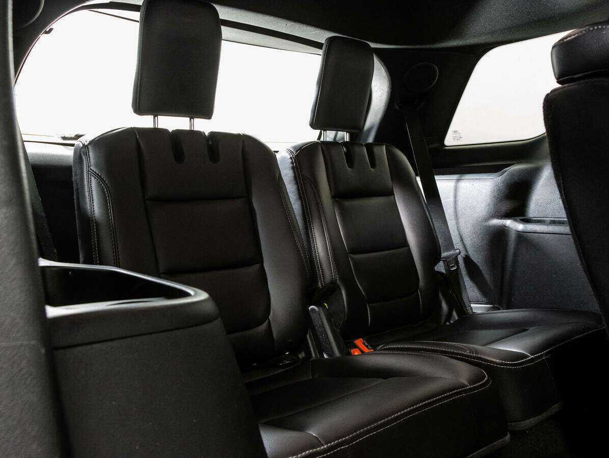 Ford Explorer с пробегом — 2018 год. Фото: #10