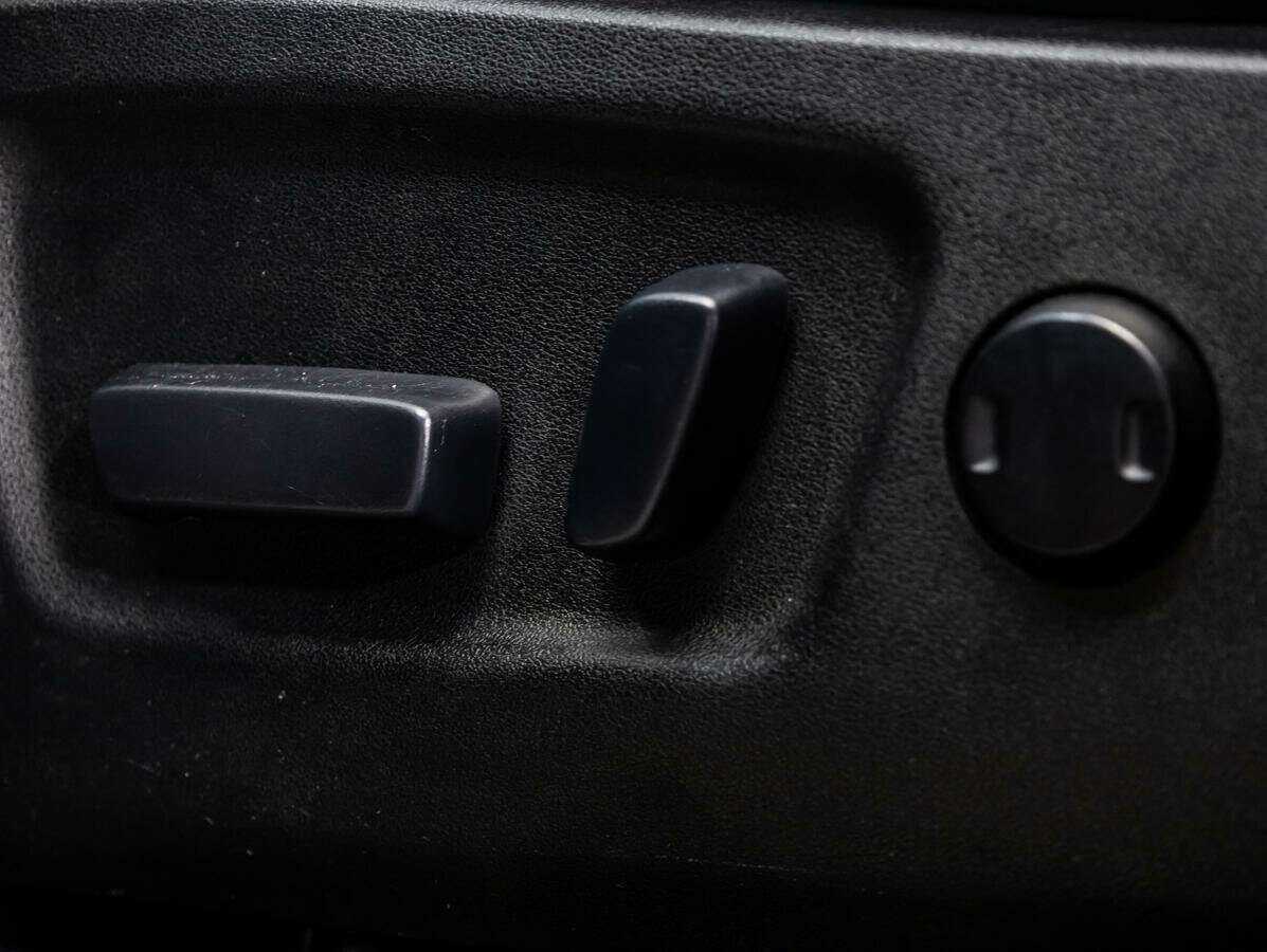 Toyota Highlander с пробегом — 2014 год. Фото: #15