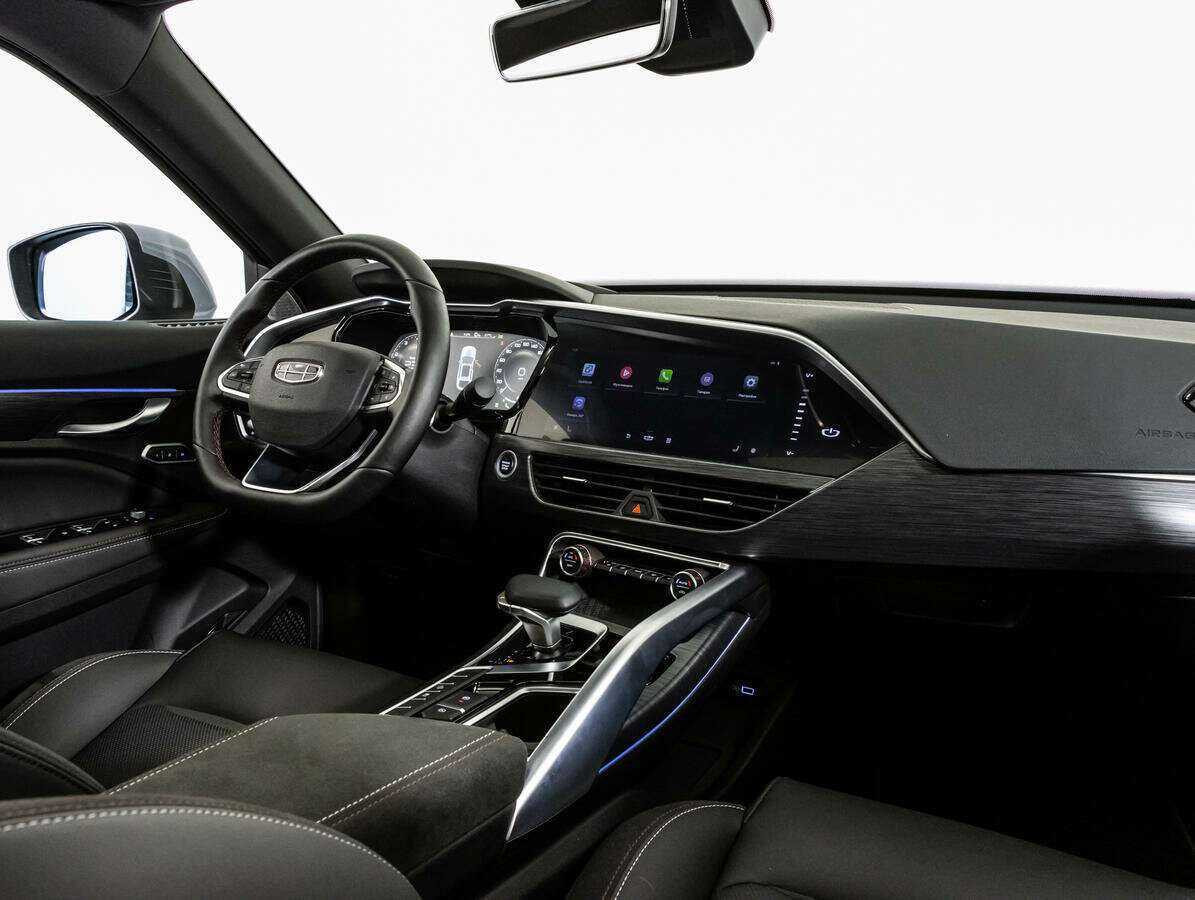 Geely Tugella с пробегом — 2023 год. Фото: #8