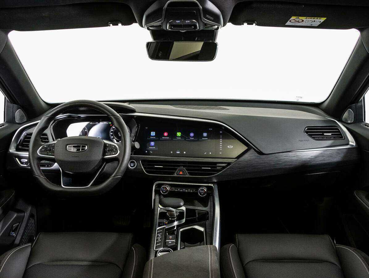 Geely Tugella с пробегом — 2023 год. Фото: #9