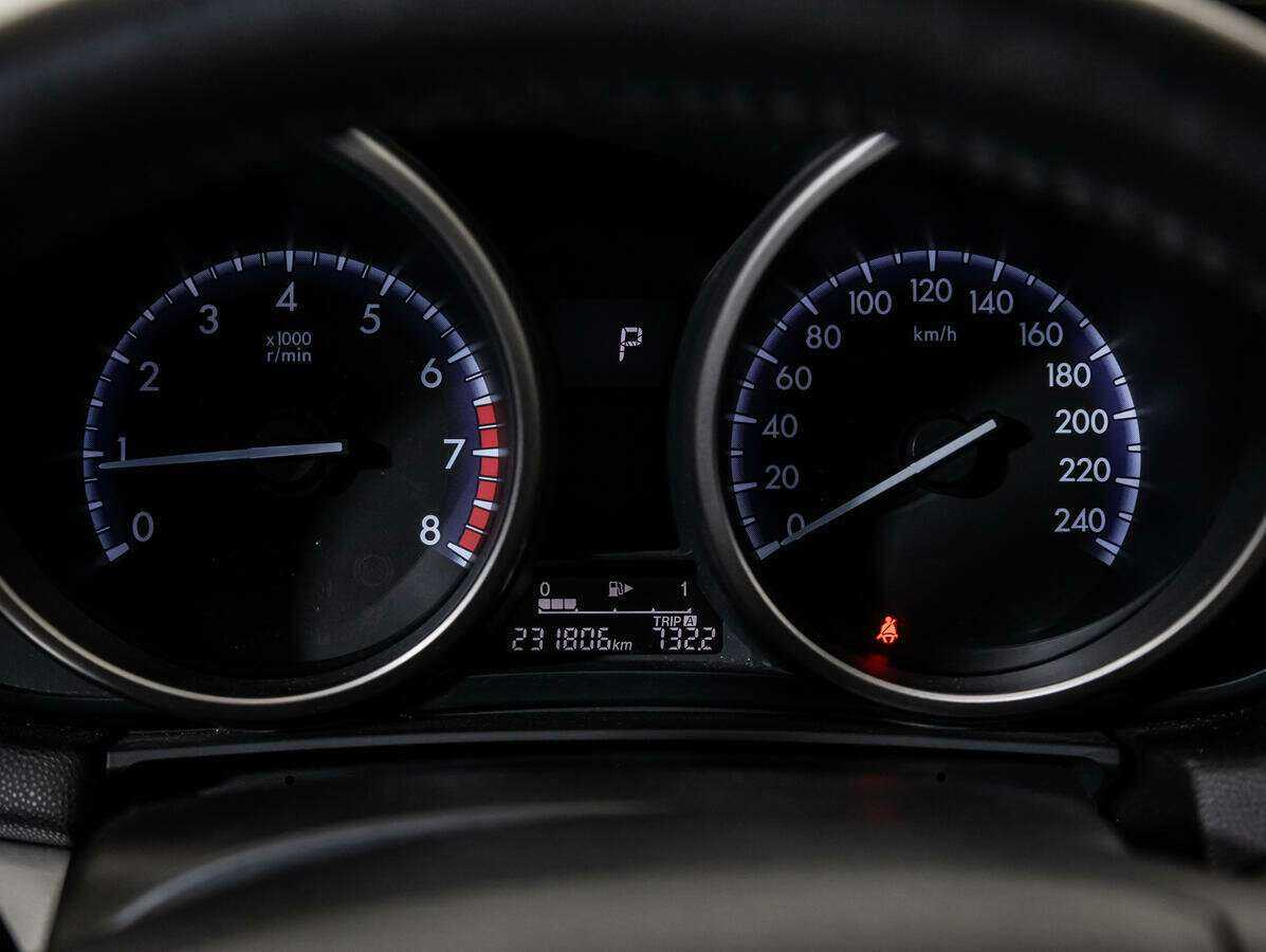 Mazda 3 с пробегом — 2012 год. Фото: #11