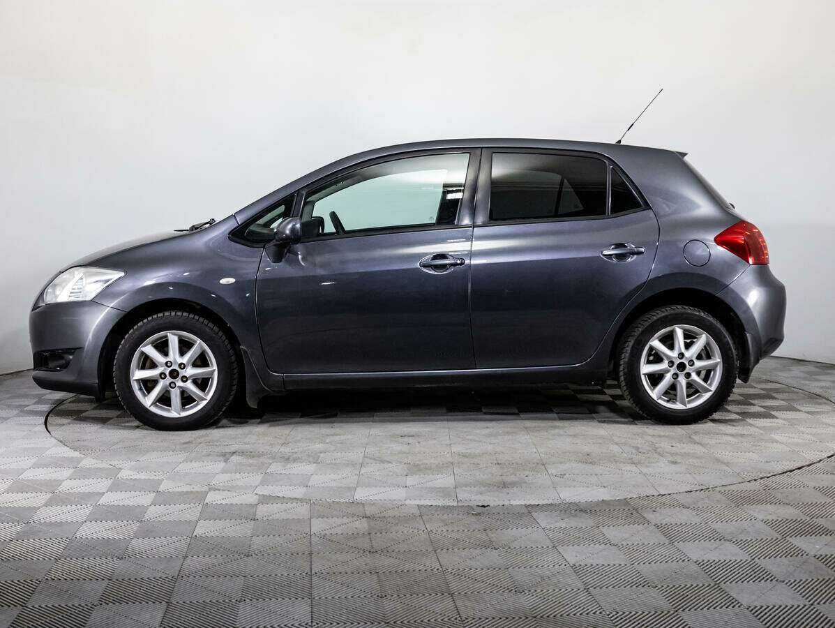 Toyota Auris с пробегом — 2008 год. Фото: #7