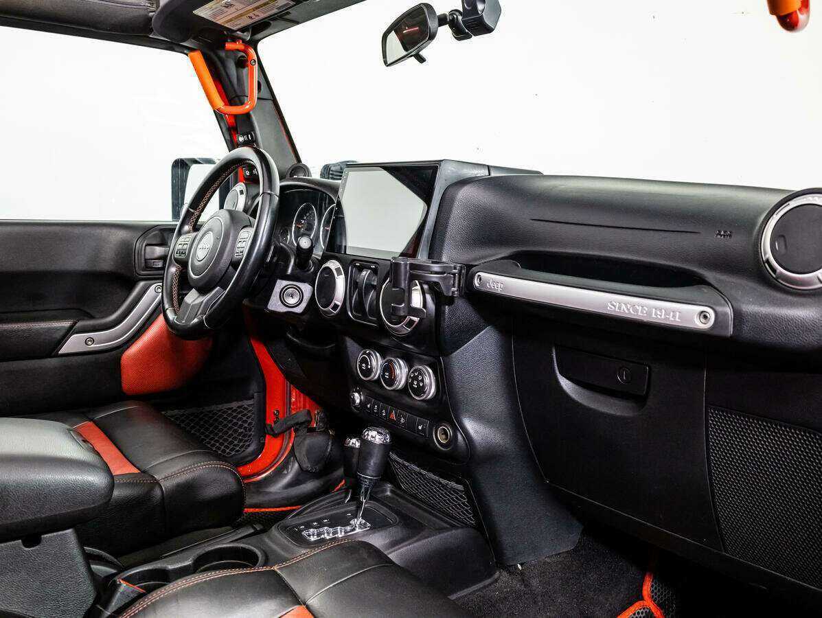 Jeep Wrangler с пробегом — 2011 год. Фото: #7