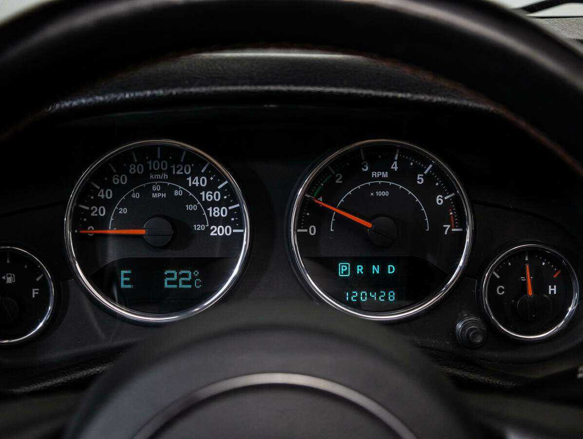 Jeep Wrangler с пробегом — 2011 год. Фото: #10