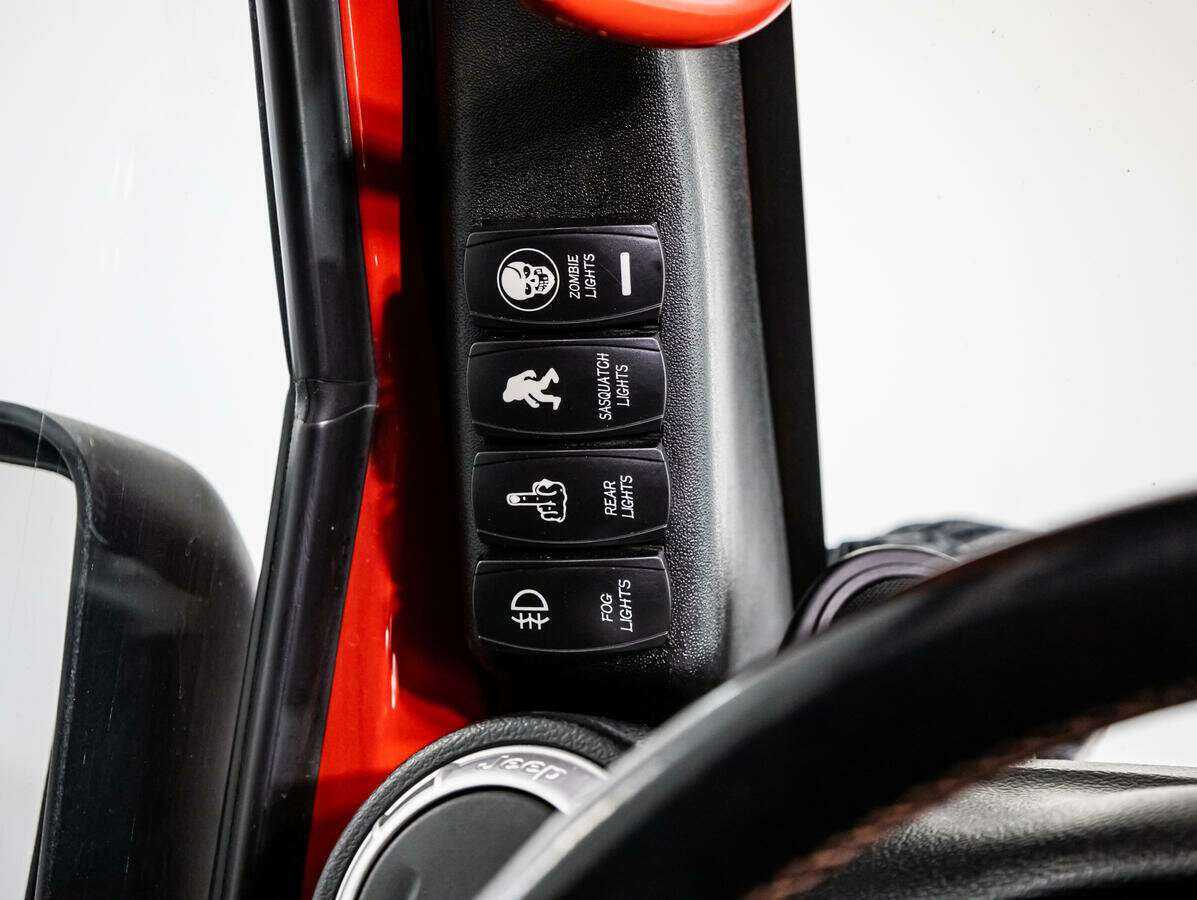 Jeep Wrangler с пробегом — 2011 год. Фото: #19