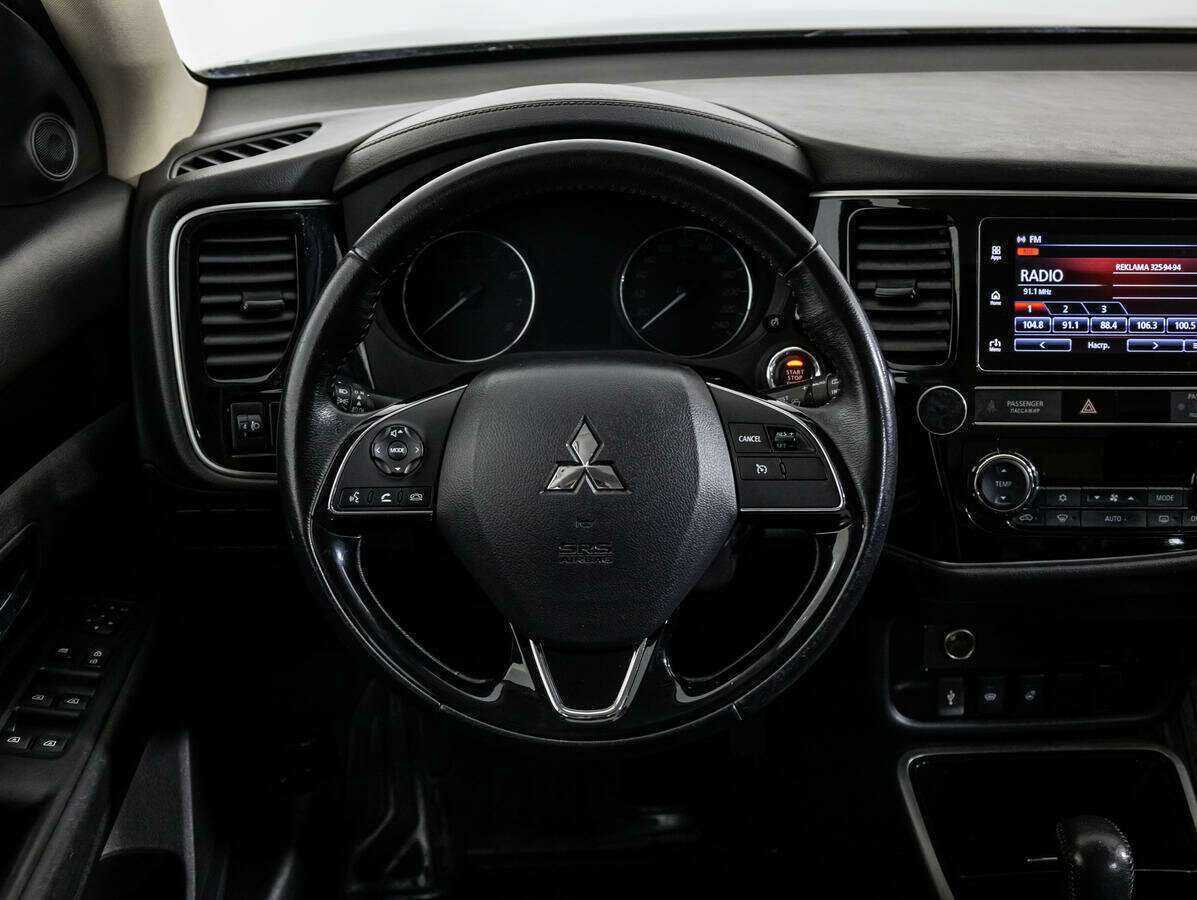 Mitsubishi Outlander с пробегом — 2019 год. Фото: #11