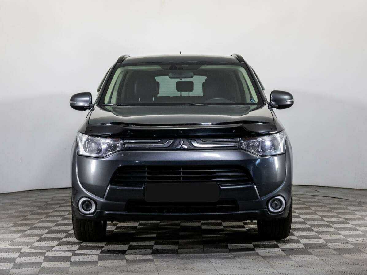 Mitsubishi Outlander с пробегом — 2013 год. Фото: #1