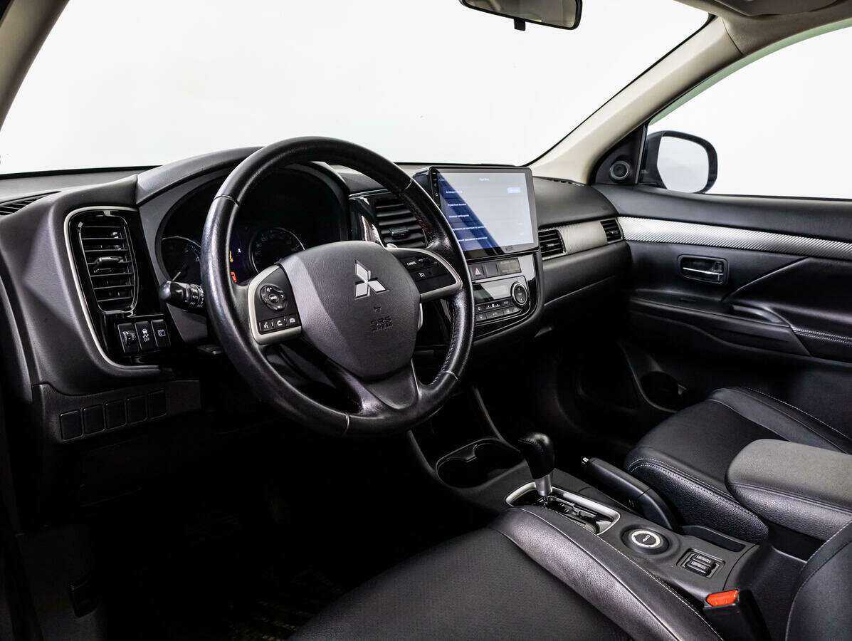 Mitsubishi Outlander с пробегом — 2013 год. Фото: #8