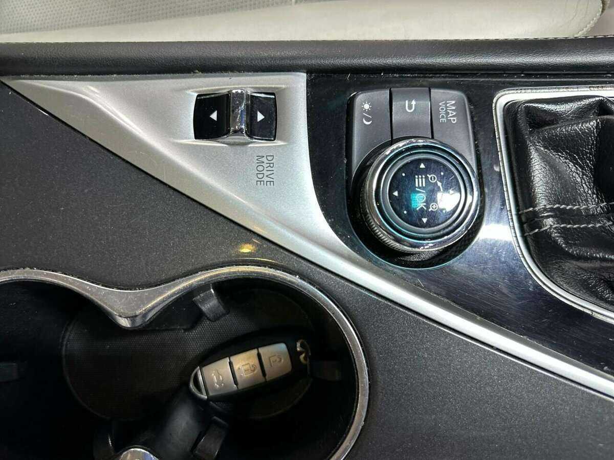 Infiniti Q50 с пробегом — 2014 год. Фото: #10