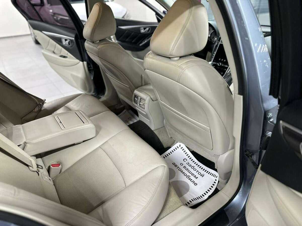 Infiniti Q50 с пробегом — 2014 год. Фото: #12