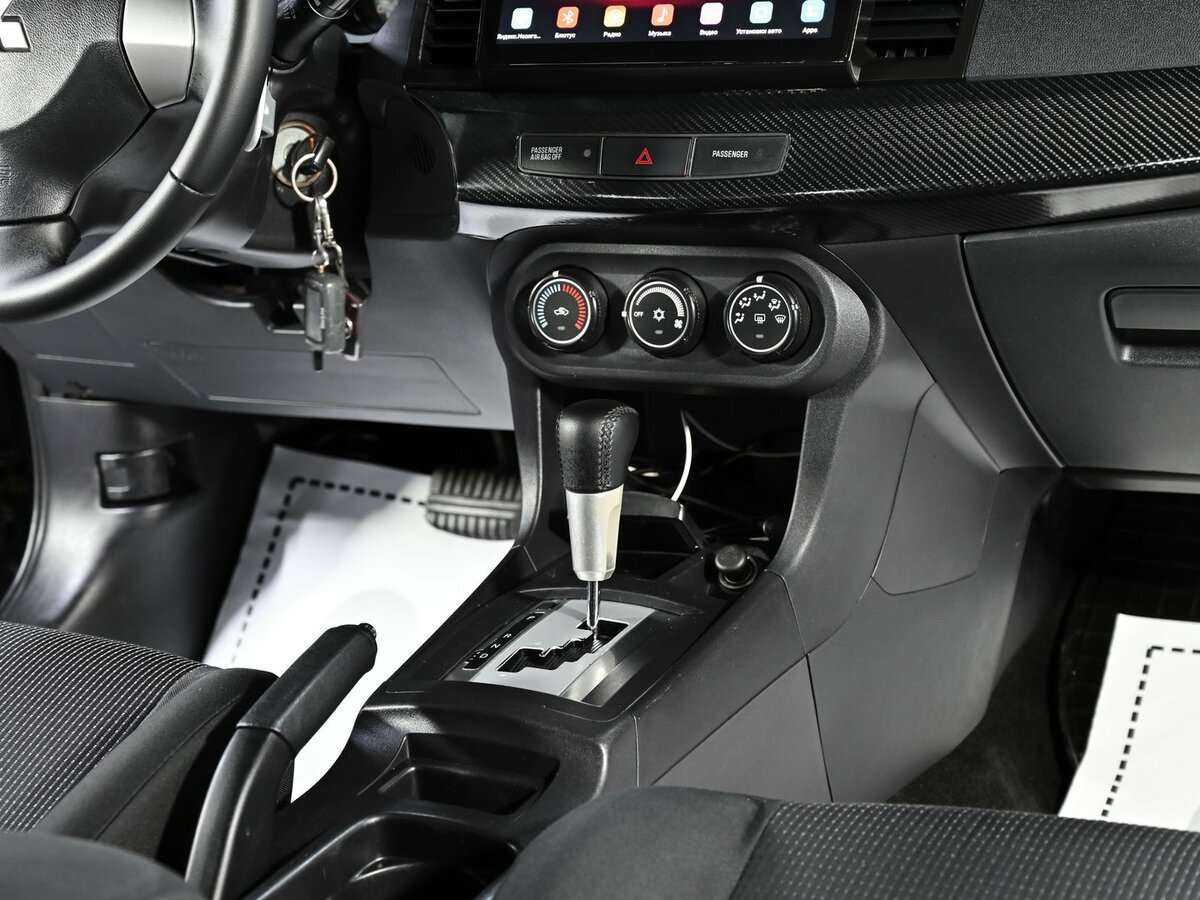 Mitsubishi Lancer с пробегом — 2008 год. Фото: #11