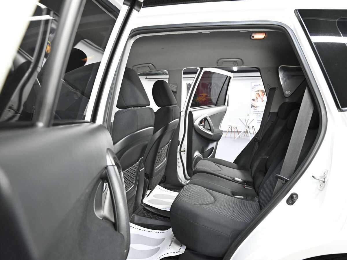 Toyota RAV4 с пробегом — 2009 год. Фото: #5