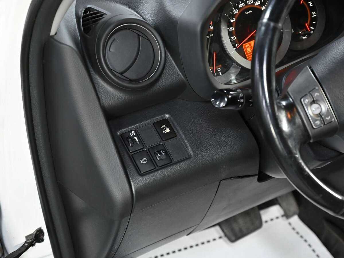 Toyota RAV4 с пробегом — 2009 год. Фото: #6