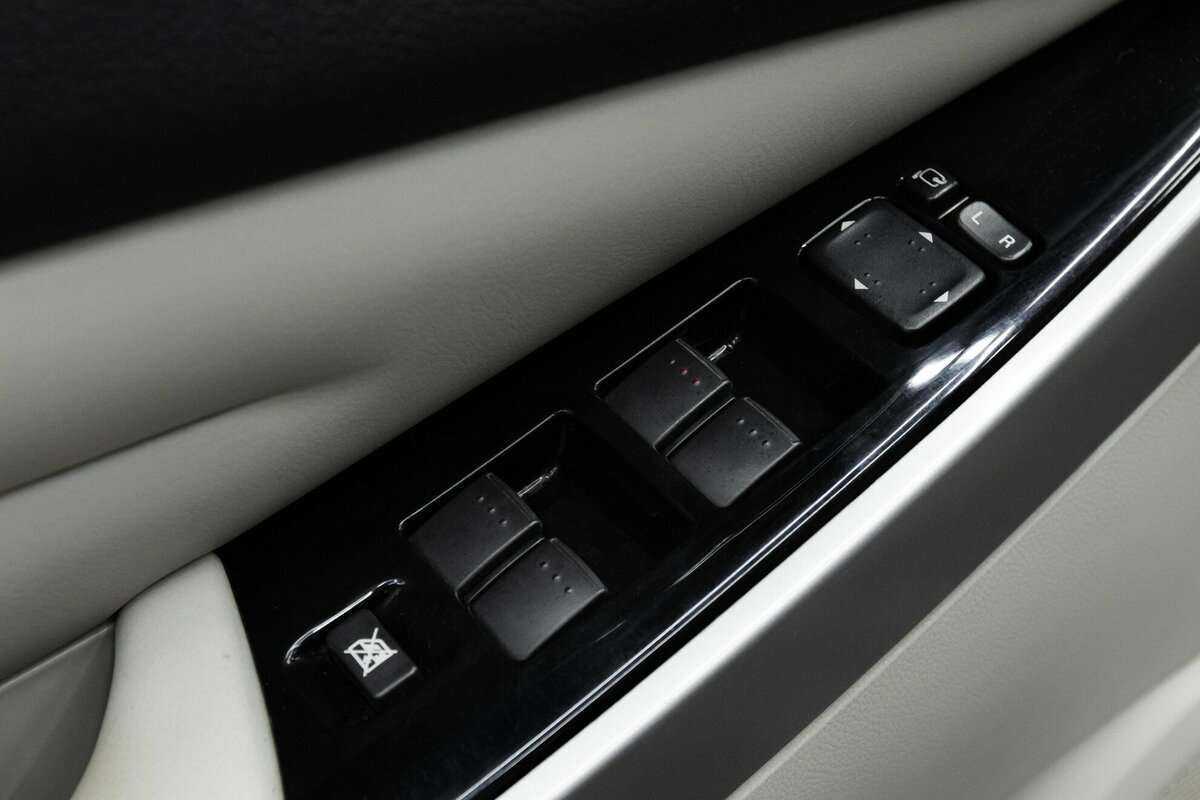 Mazda CX-7 с пробегом — 2011 год. Фото: #6