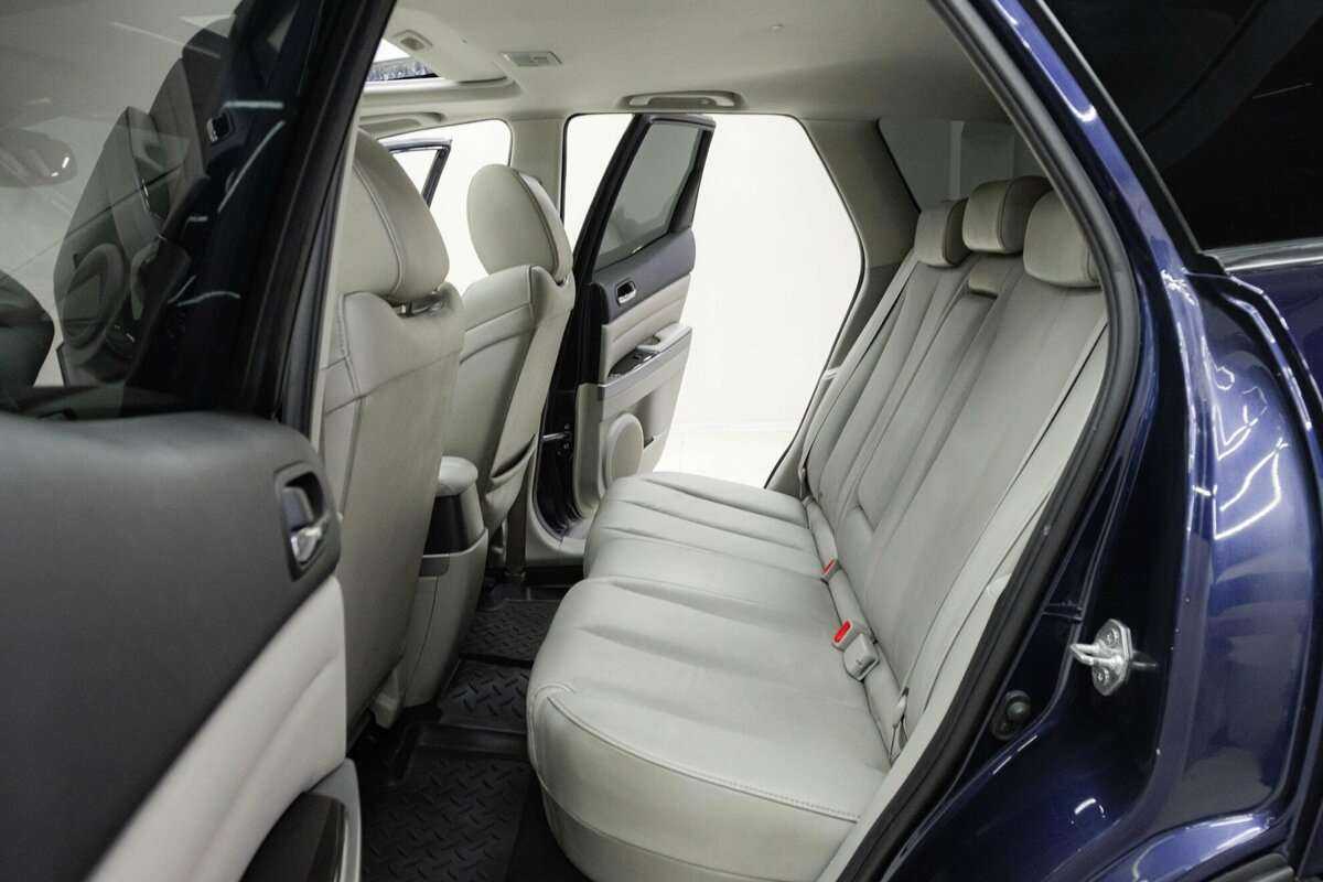 Mazda CX-7 с пробегом — 2011 год. Фото: #16