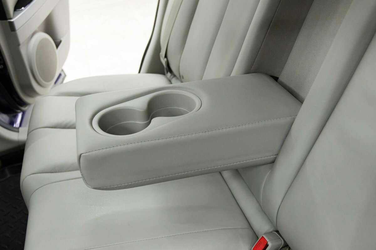 Mazda CX-7 с пробегом — 2011 год. Фото: #17