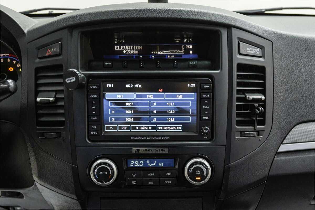 Mitsubishi Pajero с пробегом — 2011 год. Фото: #10