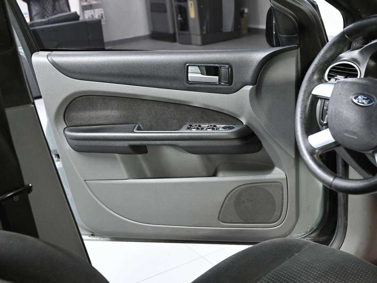 Ford Focus с пробегом — 2009 год. Фото: #10