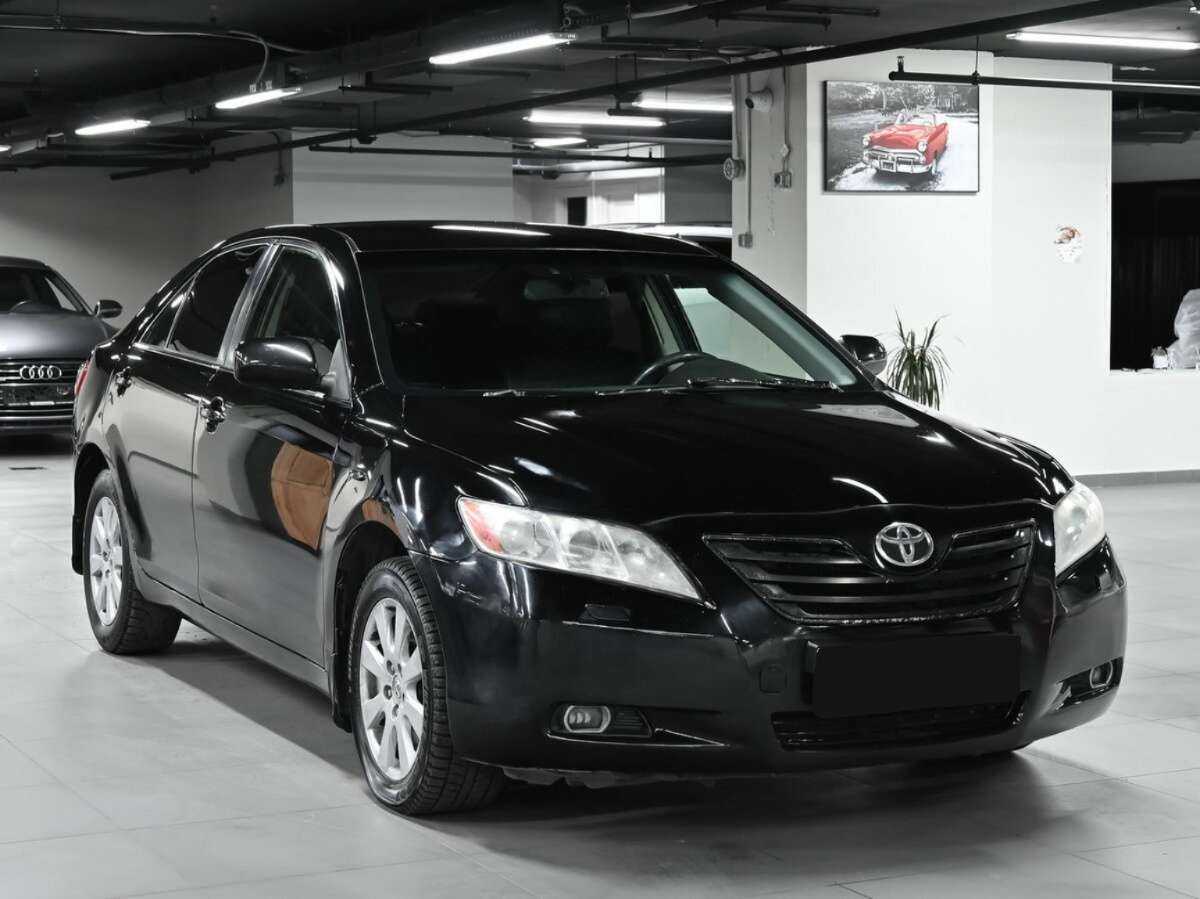 Toyota Camry с пробегом — 2007 год. Фото: #2