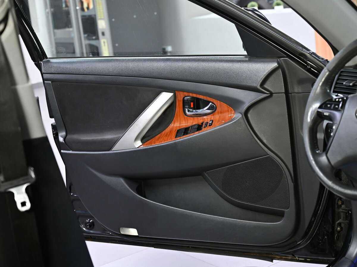 Toyota Camry с пробегом — 2007 год. Фото: #4