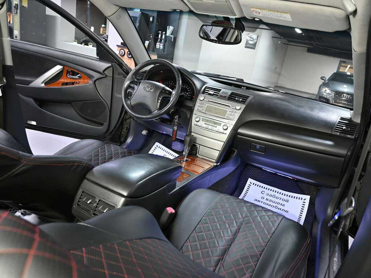 Toyota Camry с пробегом — 2007 год. Фото: #6