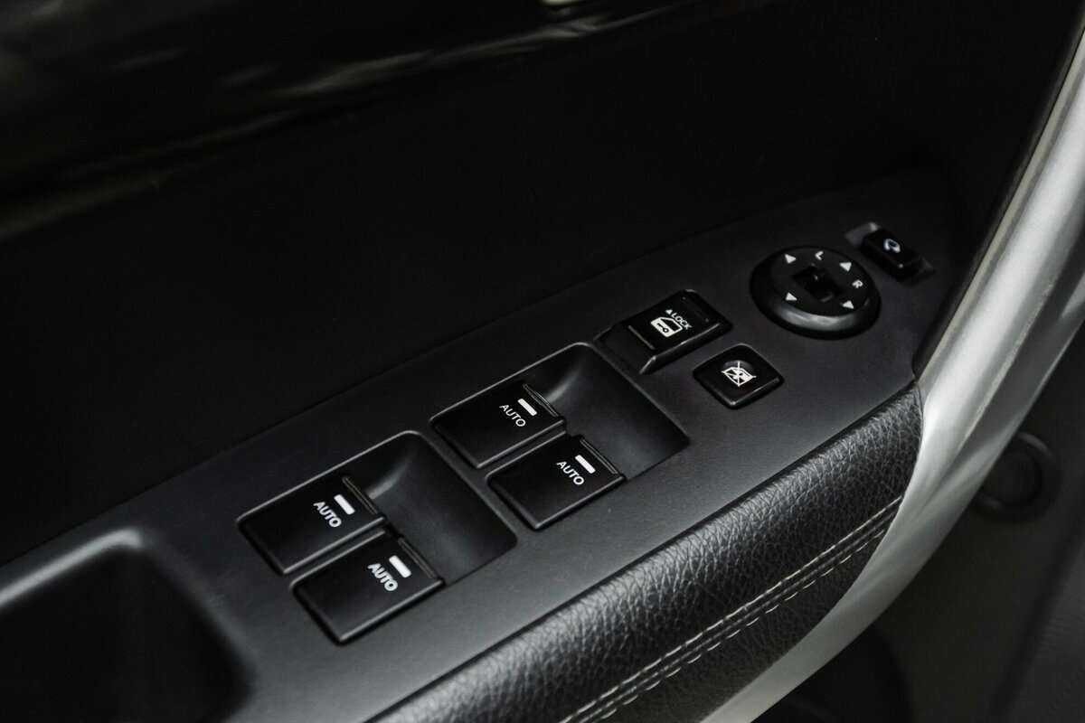 Kia Sorento с пробегом — 2011 год. Фото: #17