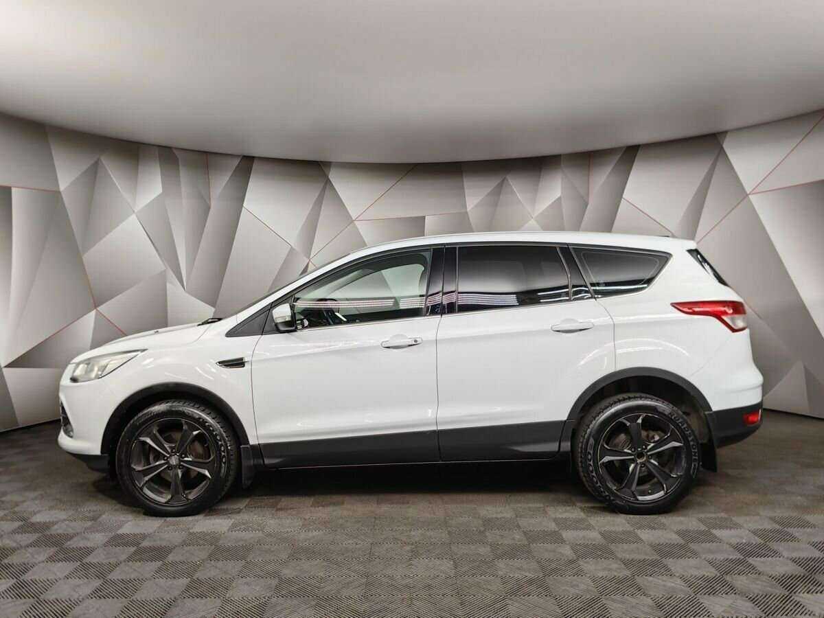 Ford Kuga с пробегом — 2015 год. Фото: #3