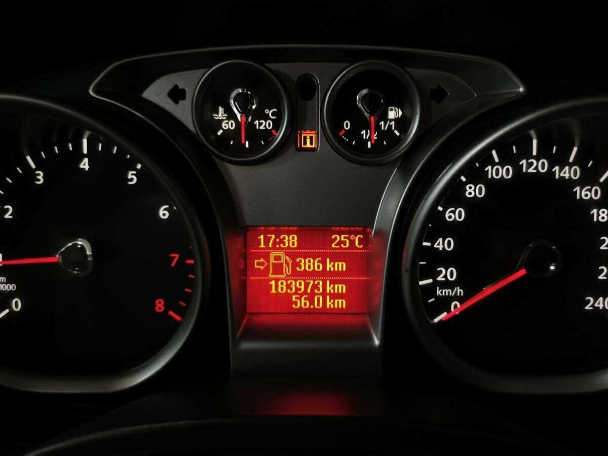 Ford Focus с пробегом — 2009 год. Фото: #17