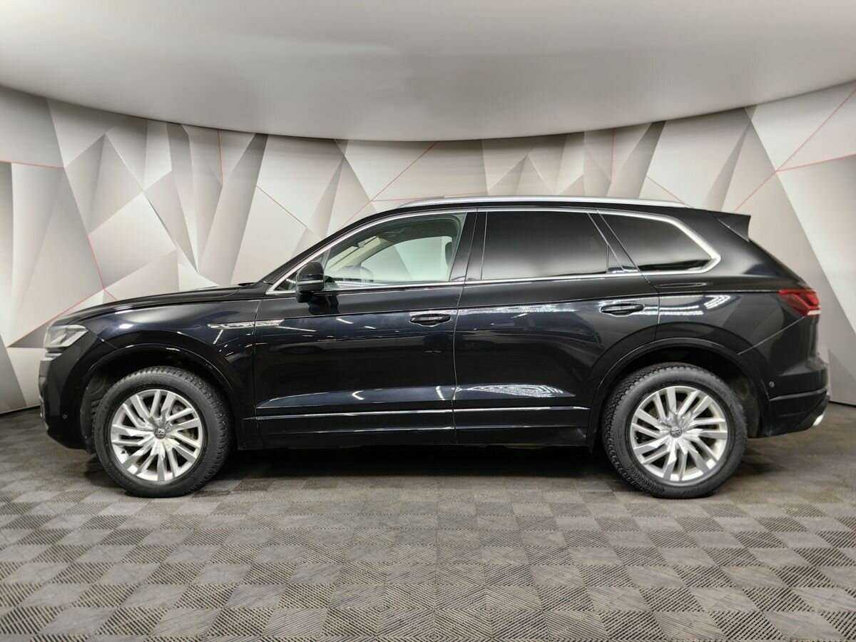 Volkswagen Touareg с пробегом — 2018 год. Фото: #4