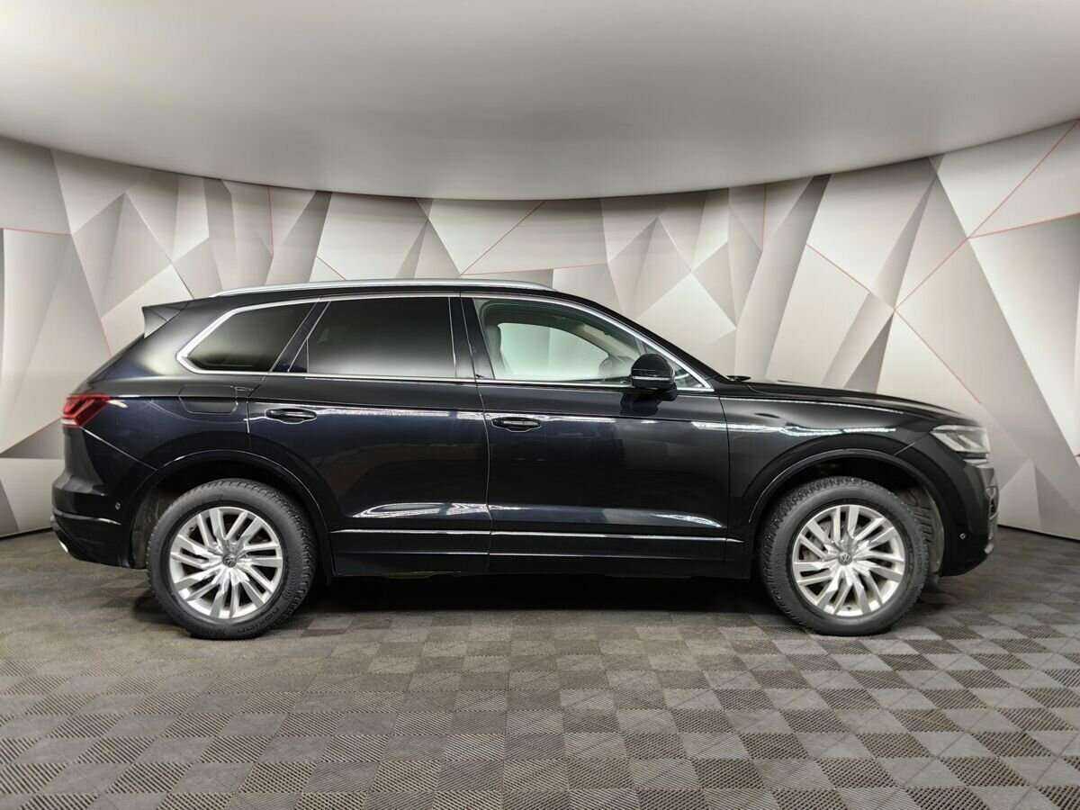 Volkswagen Touareg с пробегом — 2018 год. Фото: #5