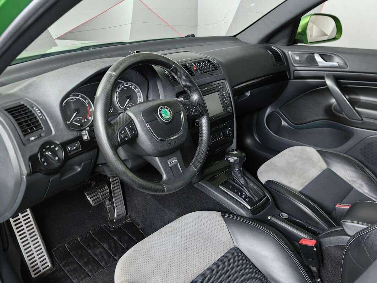 Skoda Octavia RS с пробегом — 2012 год. Фото: #13