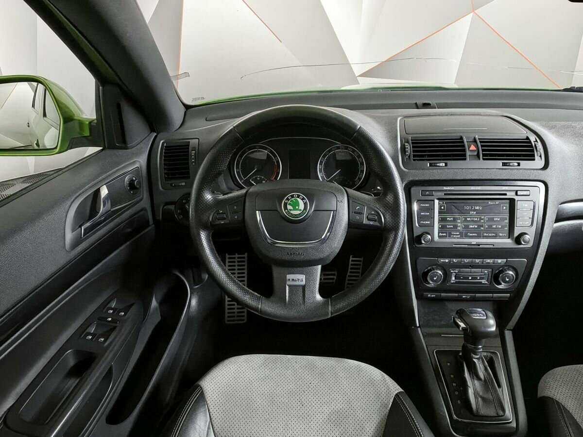 Skoda Octavia RS с пробегом — 2012 год. Фото: #14