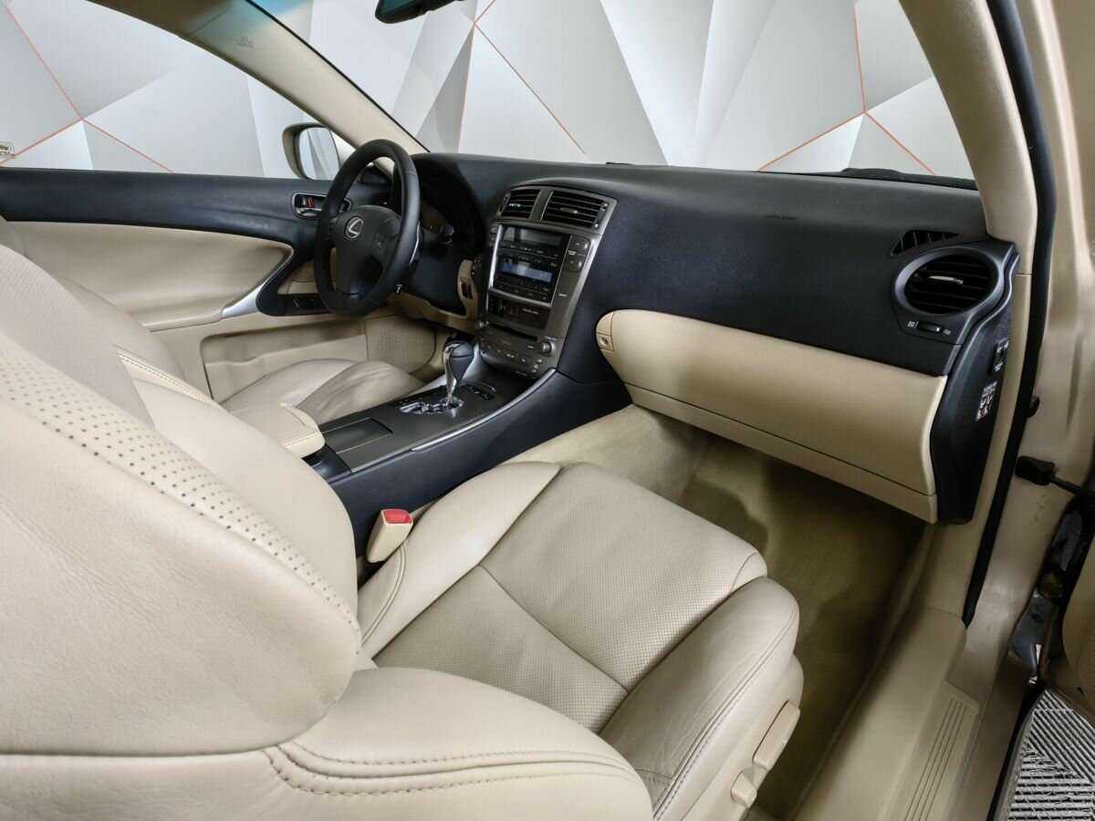 Lexus IS с пробегом — 2008 год. Фото: #7