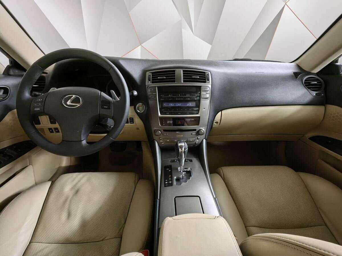 Lexus IS с пробегом — 2008 год. Фото: #8