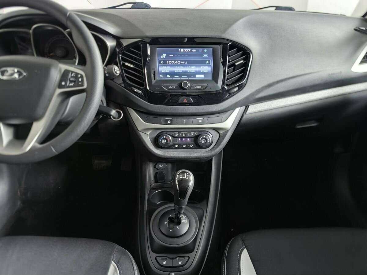 Lada (ВАЗ) Vesta с пробегом — 2019 год. Фото: #10