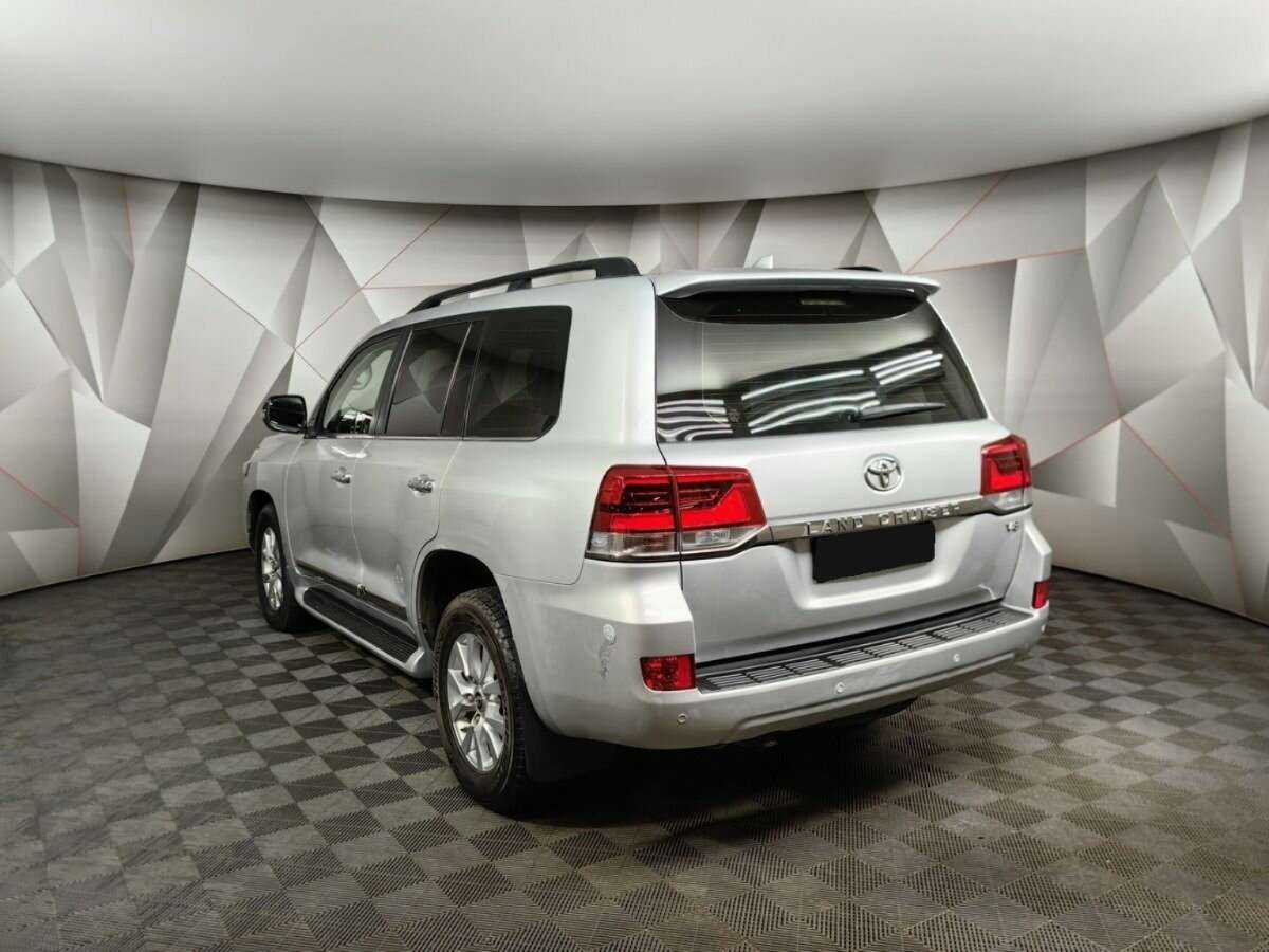 Toyota Land Cruiser с пробегом — 2015 год. Фото: #3
