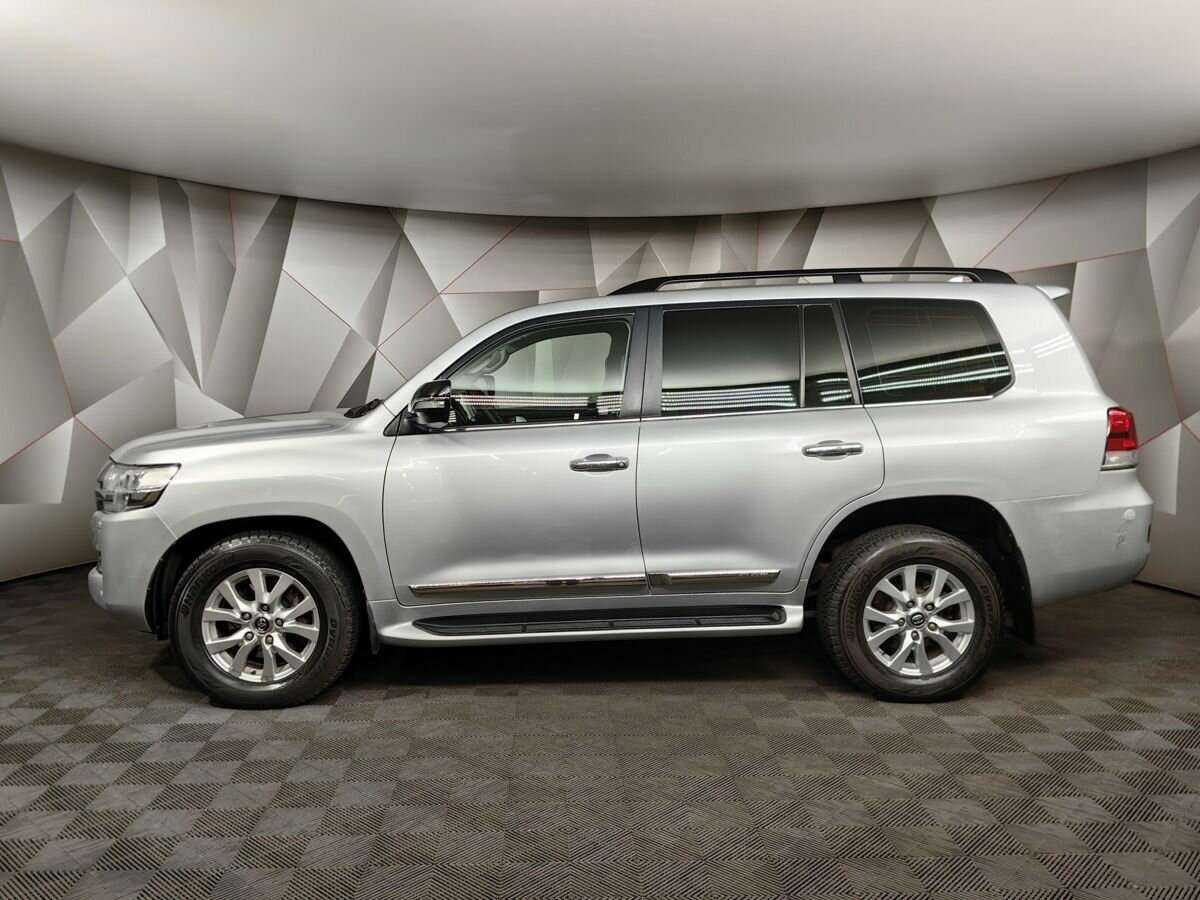 Toyota Land Cruiser с пробегом — 2015 год. Фото: #4