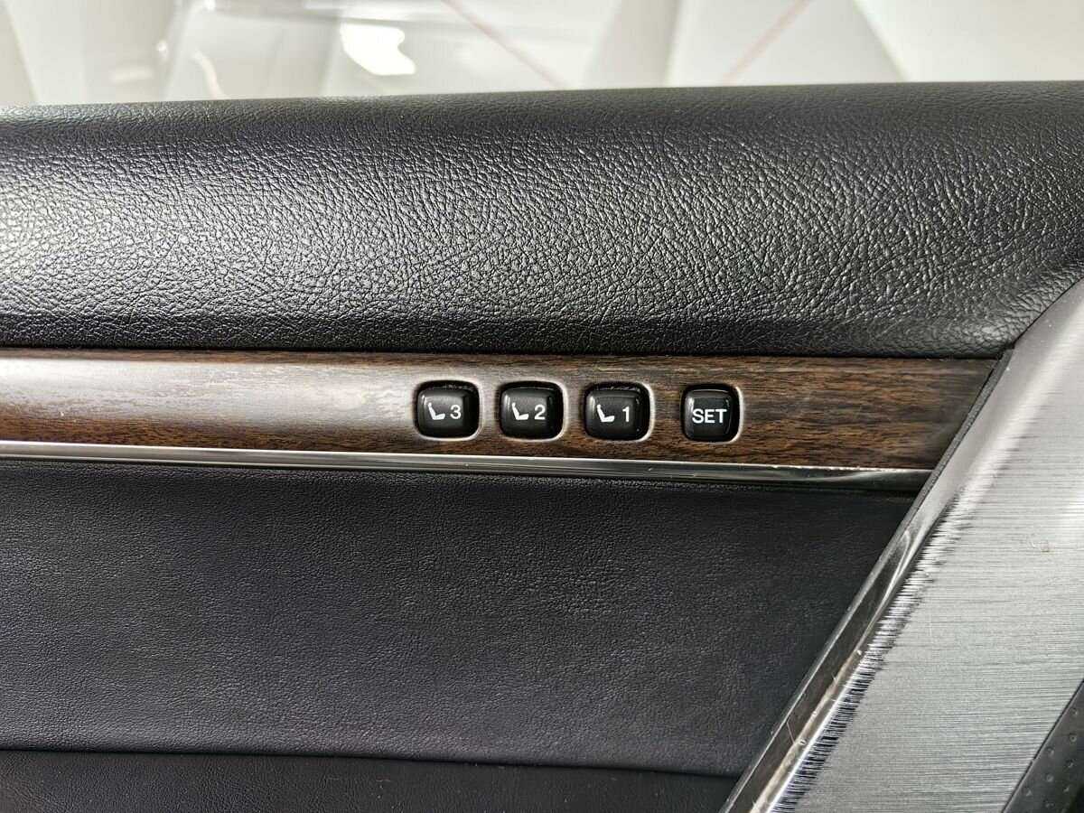 Toyota Land Cruiser с пробегом — 2015 год. Фото: #18