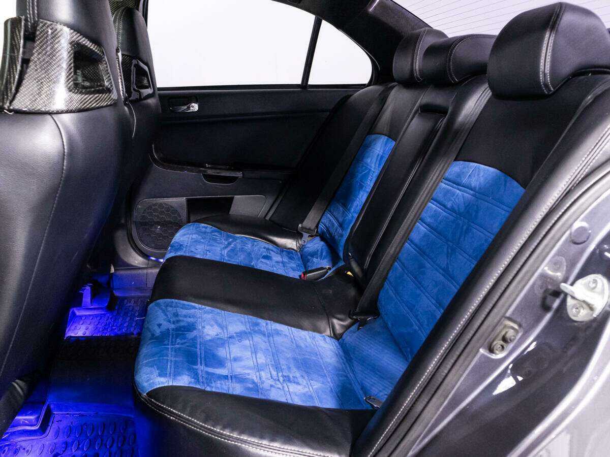 Mitsubishi Lancer Evolution с пробегом — 2011 год. Фото: #9