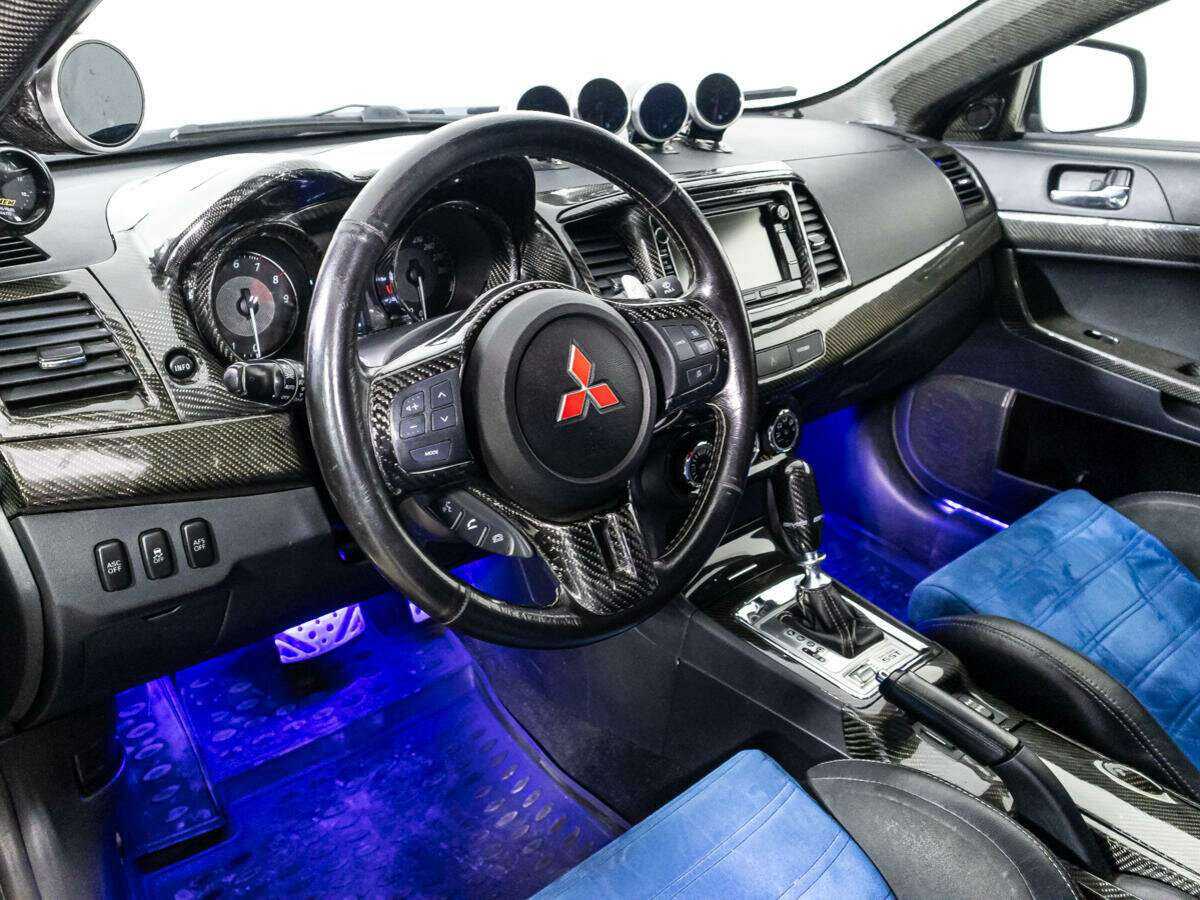Mitsubishi Lancer Evolution с пробегом — 2011 год. Фото: #10