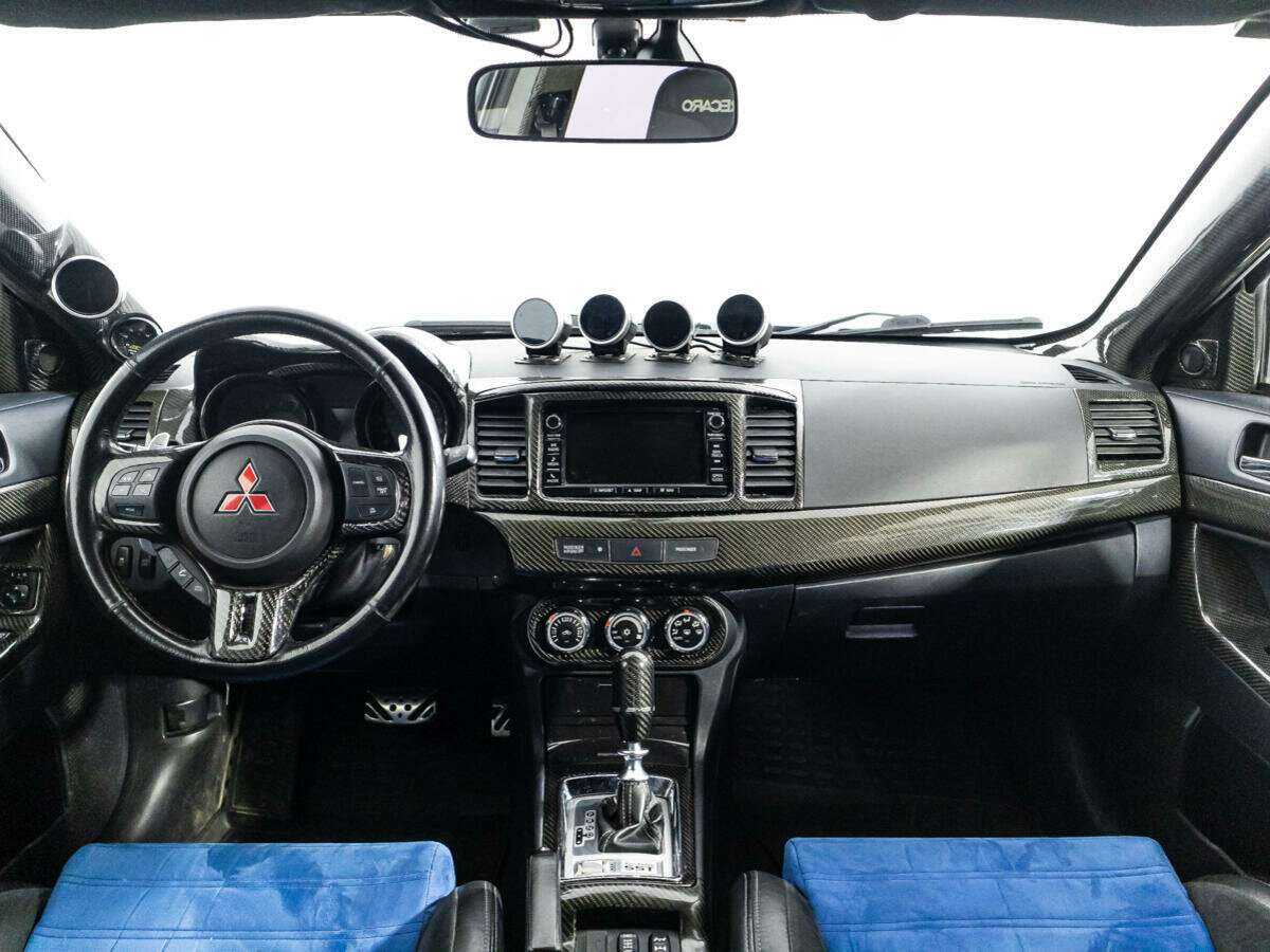 Mitsubishi Lancer Evolution с пробегом — 2011 год. Фото: #12